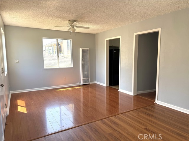 Detail Gallery Image 3 of 14 For 1170 E 55th St #1,  Long Beach,  CA 90805 - 2 Beds | 1 Baths