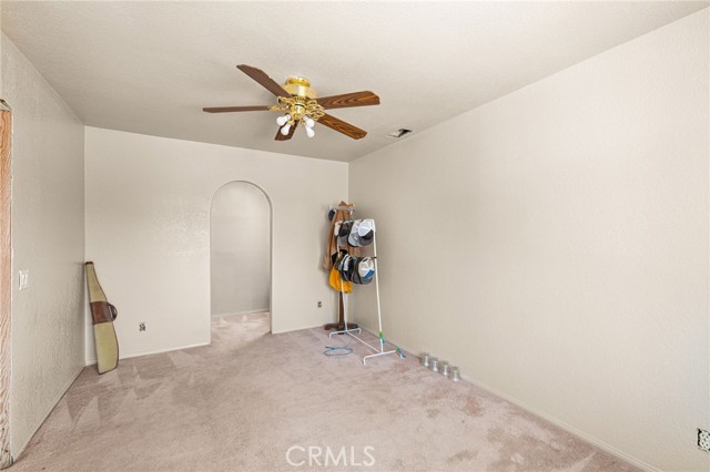 3696 Temescal Avenue, Norco CA: https://media.crmls.org/medias/e2d1ccbd-2d99-4b4e-a35f-601e55882ea1.jpg