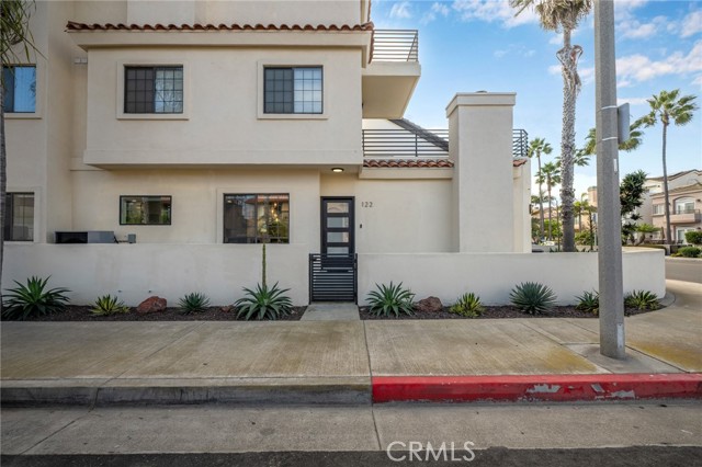 Detail Gallery Image 23 of 32 For 122 21st St, Huntington Beach,  CA 92648 - 3 Beds | 5/1 Baths