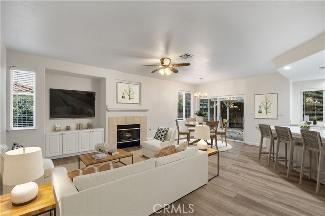 Detail Gallery Image 6 of 30 For 11205 Illusion Way, Bakersfield,  CA 93311 - 4 Beds | 3 Baths