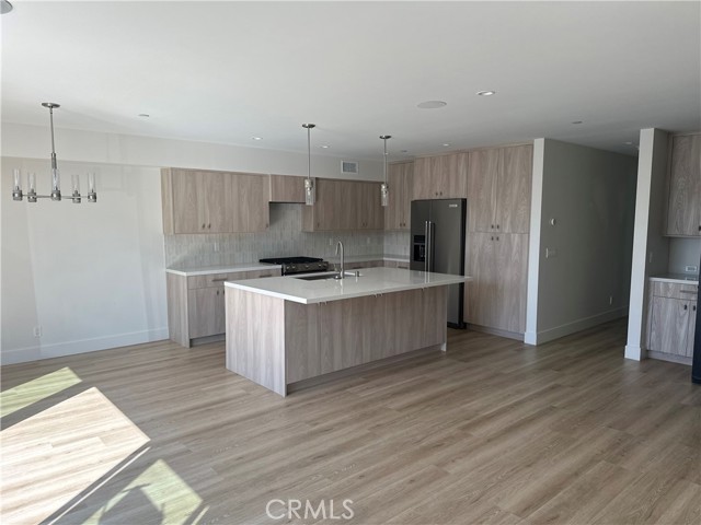 Detail Gallery Image 5 of 15 For 222 Cedar St #B,  Newport Beach,  CA 92663 - 2 Beds | 2 Baths