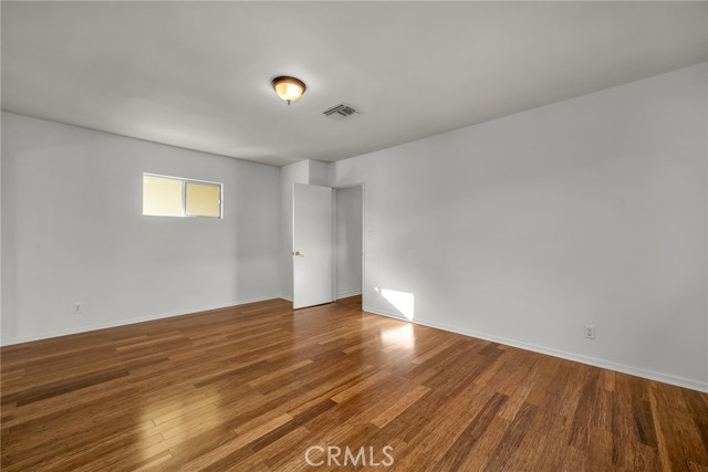 Detail Gallery Image 29 of 52 For 18419 Linnet, Tarzana,  CA 91356 - 3 Beds | 3 Baths