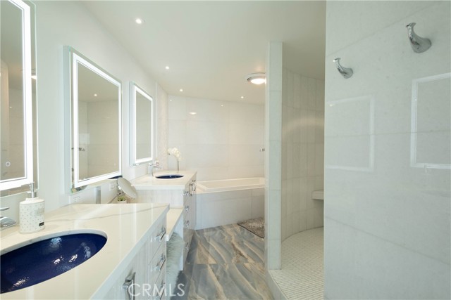 Detail Gallery Image 13 of 50 For 700 E Ocean Bld #3008 & 3007,  Long Beach,  CA 90802 - 3 Beds | 2 Baths