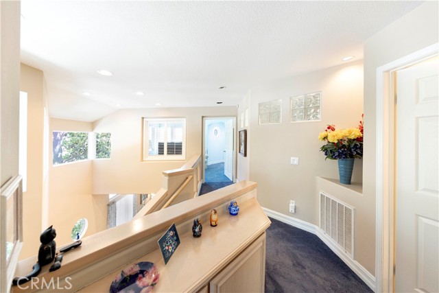 61 Stoney Pointe, Laguna Niguel CA: https://media.crmls.org/medias/e2d3a834-f24e-44ec-922d-bdff0f87392a.jpg