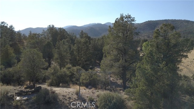 16469 Curtis Trail, Frazier Park CA: https://media.crmls.org/medias/e2d3aff1-8c16-41a2-93f7-60053d62180f.jpg