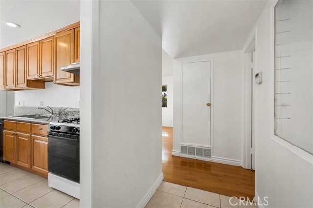 1408 Cranmer Drive photo 4