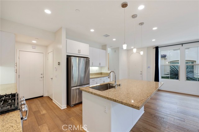 Detail Gallery Image 9 of 41 For 18 Prominence, Lake Forest,  CA 92630 - 3 Beds | 2/1 Baths