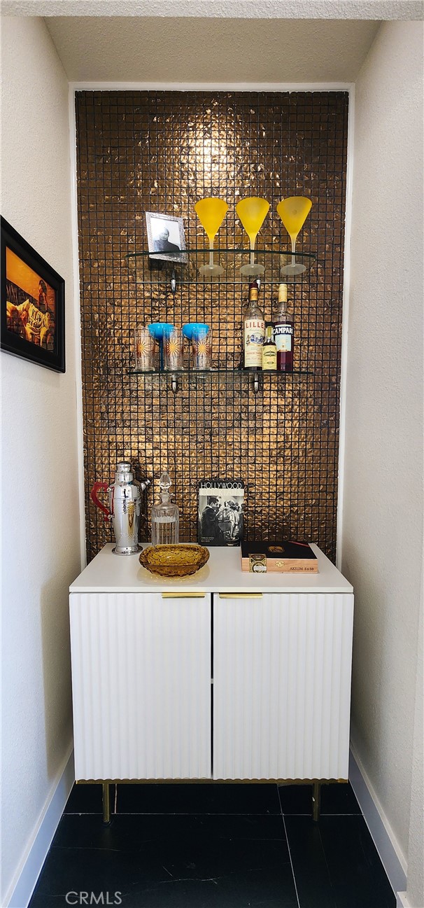 Detail Gallery Image 33 of 57 For 11845 Mayfield Ave #303,  Los Angeles,  CA 90049 - 2 Beds | 2/1 Baths