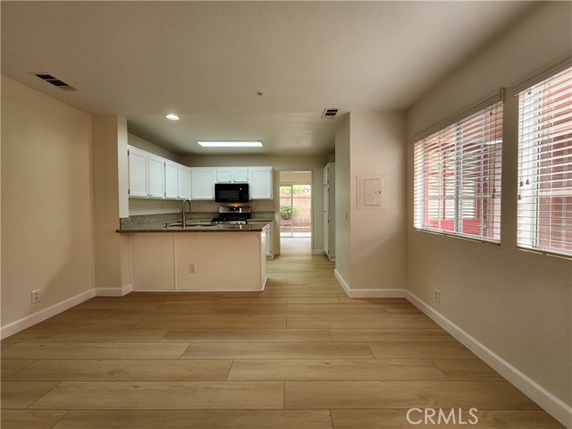 Detail Gallery Image 15 of 41 For 11289 Terra Vista Pkwy #C,  Rancho Cucamonga,  CA 91730 - 3 Beds | 2/1 Baths