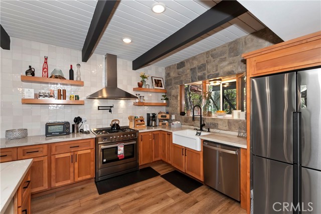 Detail Gallery Image 7 of 51 For 28596 North Bay, Lake Arrowhead,  CA 92352 - 4 Beds | 3 Baths