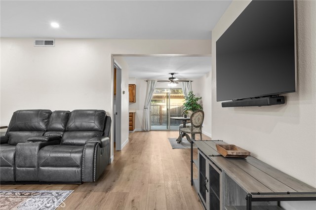 Detail Gallery Image 11 of 45 For 1261 Parque Dr, Chico,  CA 95926 - 3 Beds | 1/1 Baths