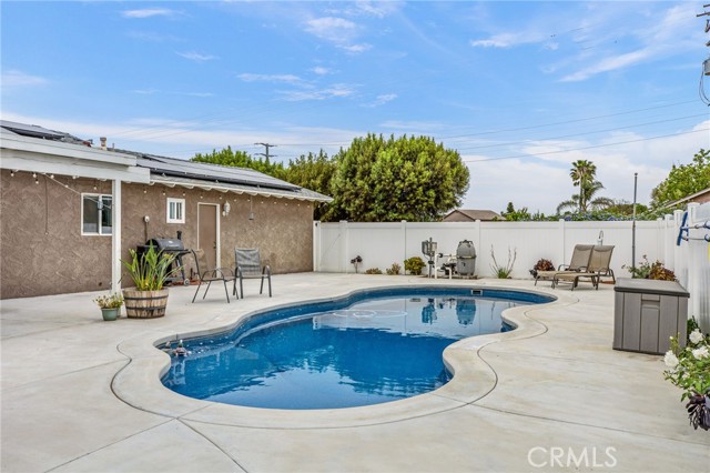 Detail Gallery Image 34 of 74 For 3998 Bluff, Norco,  CA 92860 - 4 Beds | 2/1 Baths
