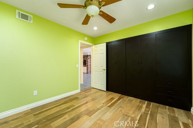 24161 Kathy Avenue, Lake Forest CA: https://media.crmls.org/medias/e2d5f725-dffc-4913-acb8-f900e0a623f6.jpg