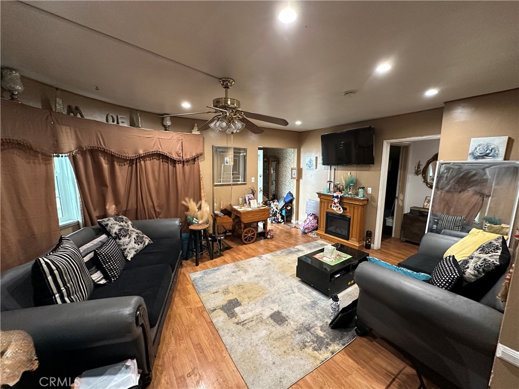 734 Via Arezzo Place Altadena img 2