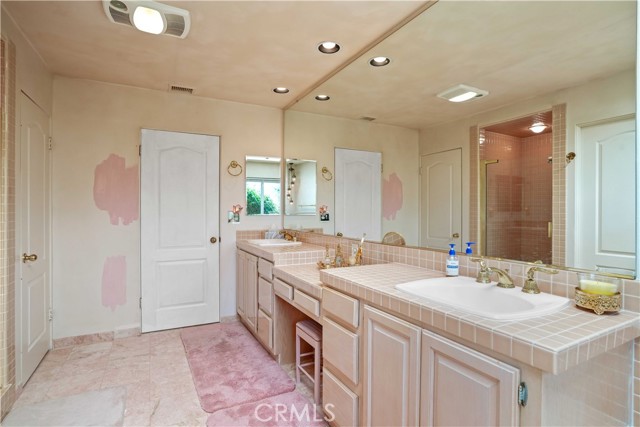Detail Gallery Image 21 of 41 For 2124 Cervato Dr, Camarillo,  CA 93012 - 4 Beds | 2/1 Baths