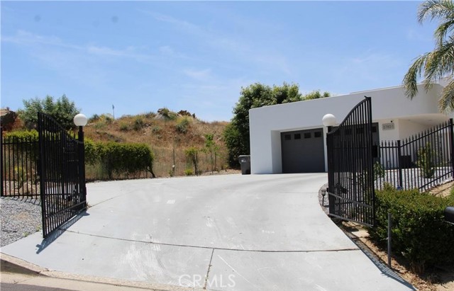 Image 11 of 13 For 27851 Lake St # Casita Only