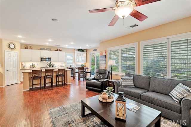 Detail Gallery Image 28 of 50 For 18845 Laurel Crest Lane, Canyon Country,  CA 91351 - 4 Beds | 3 Baths