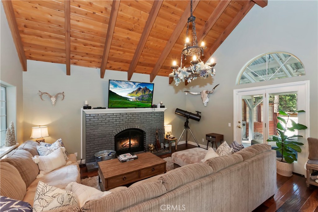 26746 Oakmont Drive