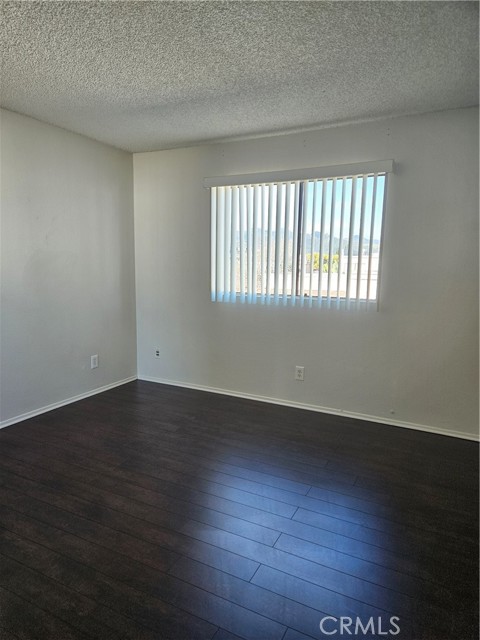 Detail Gallery Image 10 of 14 For 451 W Wilson #6,  Glendale,  CA 91203 - 2 Beds | 1 Baths