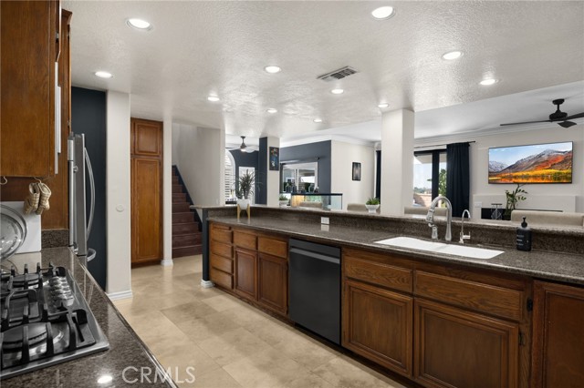 Detail Gallery Image 19 of 75 For 5265 Avenida De Kristine, Yorba Linda,  CA 92887 - 5 Beds | 3/1 Baths