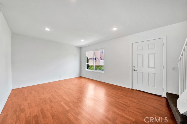 Detail Gallery Image 3 of 31 For 6 Raleigh, Irvine,  CA 92604 - 3 Beds | 1/1 Baths