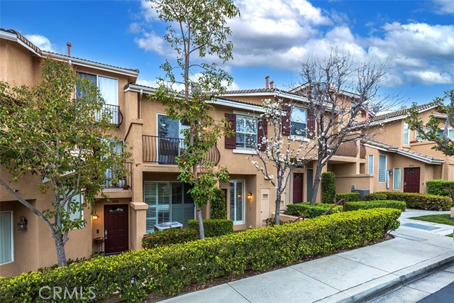 1010 S Gibraltar Avenue, Anaheim CA: https://media.crmls.org/medias/e2d7d659-d50c-43fb-bc0a-2bfe680af5da.jpg