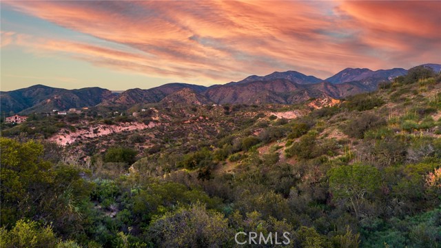 Detail Gallery Image 3 of 21 For 19942 Summit Trail Rd, Trabuco Canyon,  CA 92679 - 6 Beds | 6/2 Baths