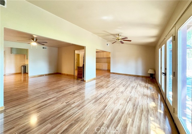 1041 Golden Gate Avenue, Dos Palos CA: https://media.crmls.org/medias/e2d87b89-b923-4bab-99fc-795e1e70628e.jpg
