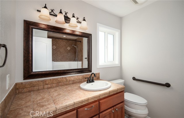 Detail Gallery Image 15 of 35 For 2061 W Redlands Bld 19d,  Redlands,  CA 92373 - 3 Beds | 2/1 Baths