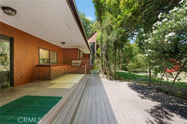 24865 Long Valley Road, Hidden Hills CA: https://media.crmls.org/medias/e2d8f7ee-a95c-4a45-b6d6-7c3079fd1bcf.jpg