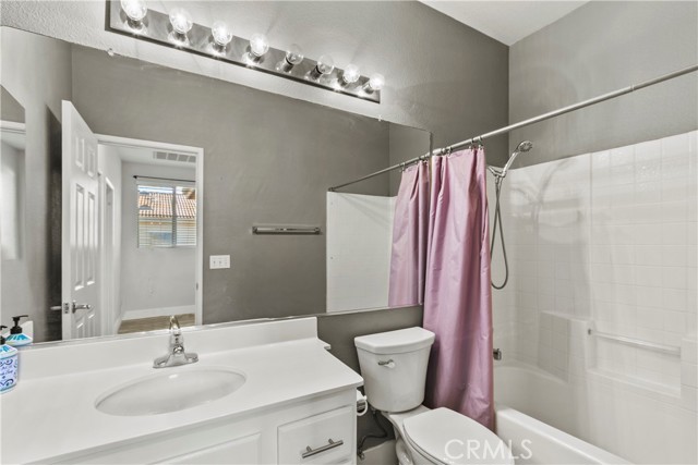 Detail Gallery Image 10 of 15 For 3336 E Rosedale #D,  Orange,  CA 92869 - 3 Beds | 2/1 Baths