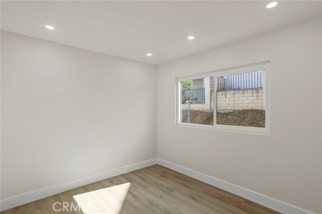 Detail Gallery Image 15 of 26 For 2192 Adrienne, Corona,  CA 92882 - 3 Beds | 2 Baths