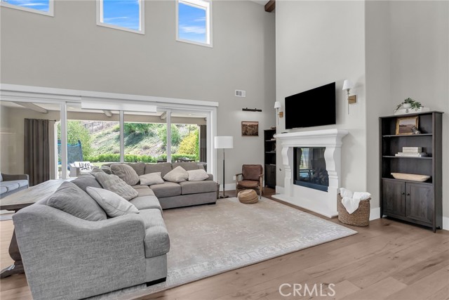 Detail Gallery Image 12 of 19 For 12237 Cortona Pl, Riverside,  CA 92503 - 4 Beds | 4/2 Baths