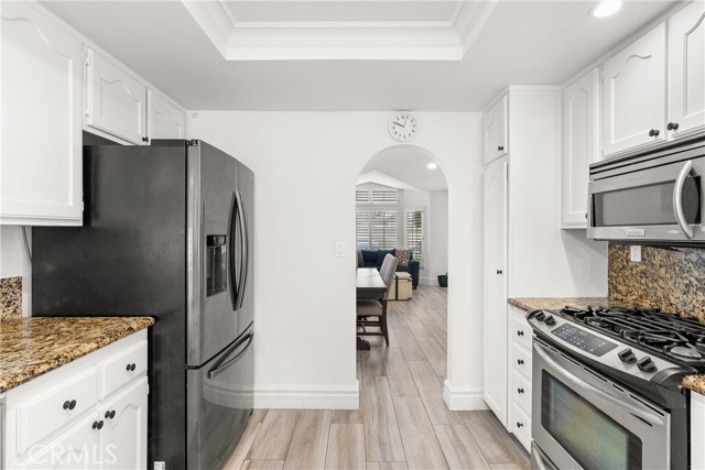 5650 Harvest Way, Yorba Linda CA: https://media.crmls.org/medias/e2d9fd7f-0f06-44eb-9b55-64ba7269bc47.jpg