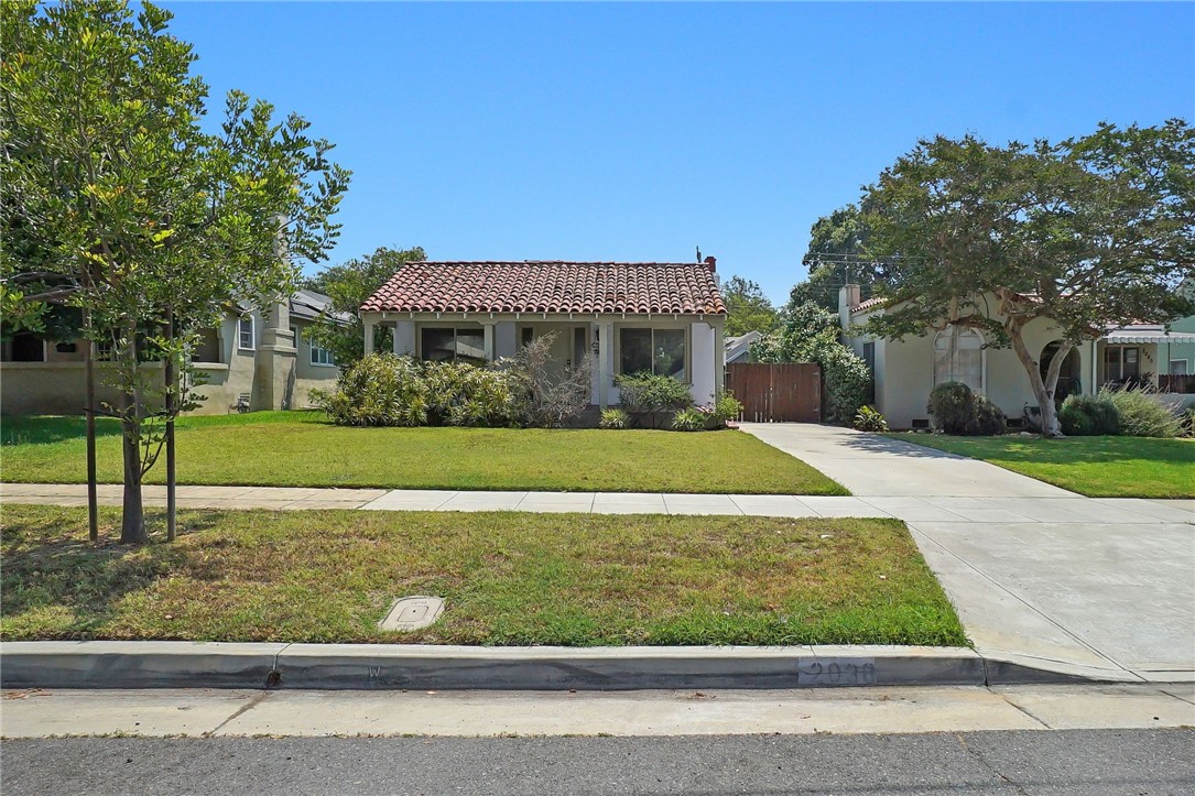 Detail Gallery Image 1 of 1 For 2038 Marengo Ave, South Pasadena,  CA 91030 - 3 Beds | 2 Baths