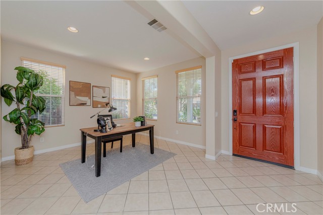 25228 Coral Canyon Road, Corona CA: https://media.crmls.org/medias/e2da998f-5374-4f2d-b339-a112ec8b902d.jpg