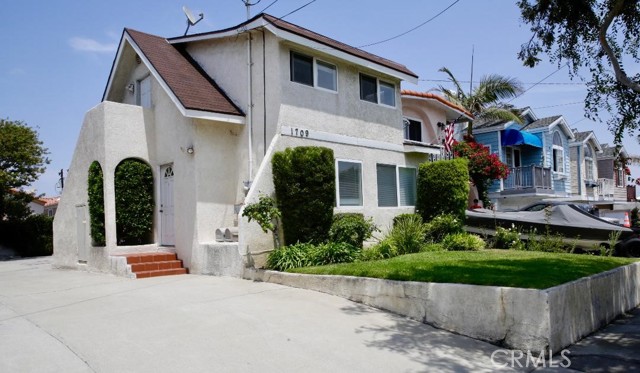 1709 Grant Avenue, Redondo Beach, California 90278, ,Residential Income,Sold,Grant,IN21171589