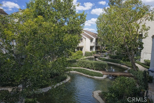 Image 31 of 39 For 10520 Lakeside  L