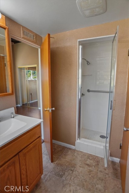 Detail Gallery Image 12 of 18 For 8347 Delco Ave, Winnetka,  CA 91306 - 3 Beds | 2 Baths