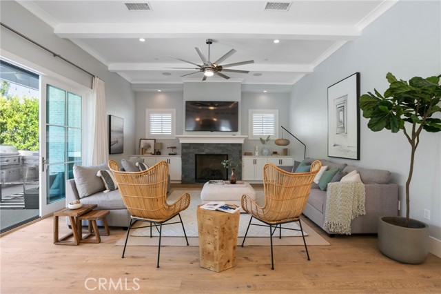 849 12th Court, Manhattan Beach, California 90266, 5 Bedrooms Bedrooms, ,5 BathroomsBathrooms,Residential,Sold,12th,SB22146383