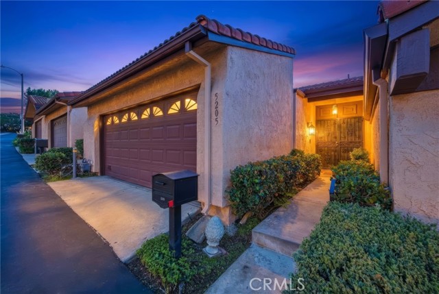 Front Image Thumbnail for CRMB26025702