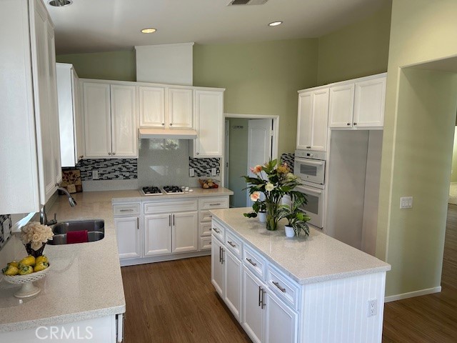 170 Potter Creek, Beaumont CA: https://media.crmls.org/medias/e2de561f-d09f-4695-94c6-7f14a0c46585.jpg