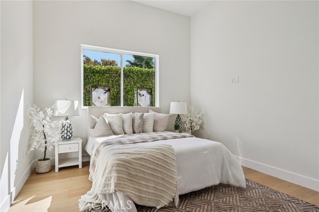 Detail Gallery Image 30 of 75 For 10511 Mary Bell Ave, Shadow Hills,  CA 91040 - 5 Beds | 5/1 Baths