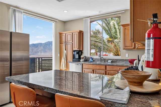 12220 Skyline Drive, Desert Hot Springs CA: https://media.crmls.org/medias/e2deb95f-5e3d-4ef2-9980-93ebc0e922d8.jpg