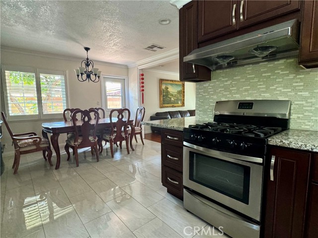 5323 Golden West Avenue, Temple City CA: https://media.crmls.org/medias/e2dedd77-3568-4081-947a-921d4882e716.jpg