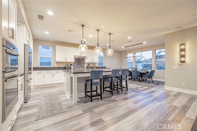 Detail Gallery Image 16 of 67 For 25035 Hidden Willow, Canyon Country,  CA 91387 - 5 Beds | 4 Baths