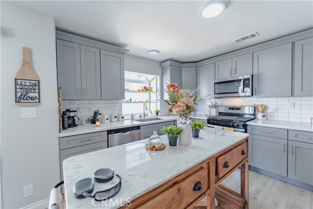 Detail Gallery Image 21 of 53 For 4630 Ferngreen, Hemet,  CA 92545 - 5 Beds | 2/1 Baths