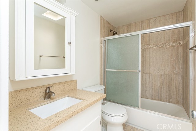 Detail Gallery Image 15 of 18 For 310 Dahlia Pl #B,  Corona Del Mar,  CA 92625 - 2 Beds | 1 Baths