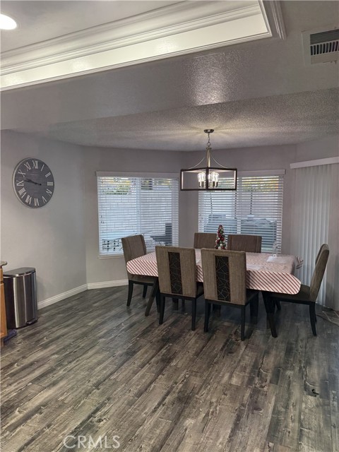 Detail Gallery Image 3 of 6 For 24164 Poppystone, Moreno Valley,  CA 92551 - 3 Beds | 2/1 Baths