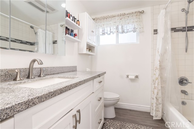 7744 Rhea Avenue, Reseda CA: https://media.crmls.org/medias/e2df4bf4-97fa-4697-8f0c-e5fe90673da5.jpg